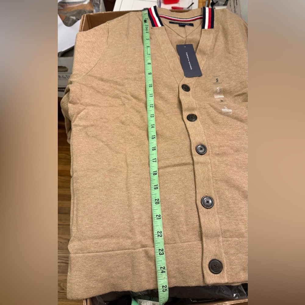 Tommy Hilfiger Men V-Neck Cardigan - Picture 9 of 10